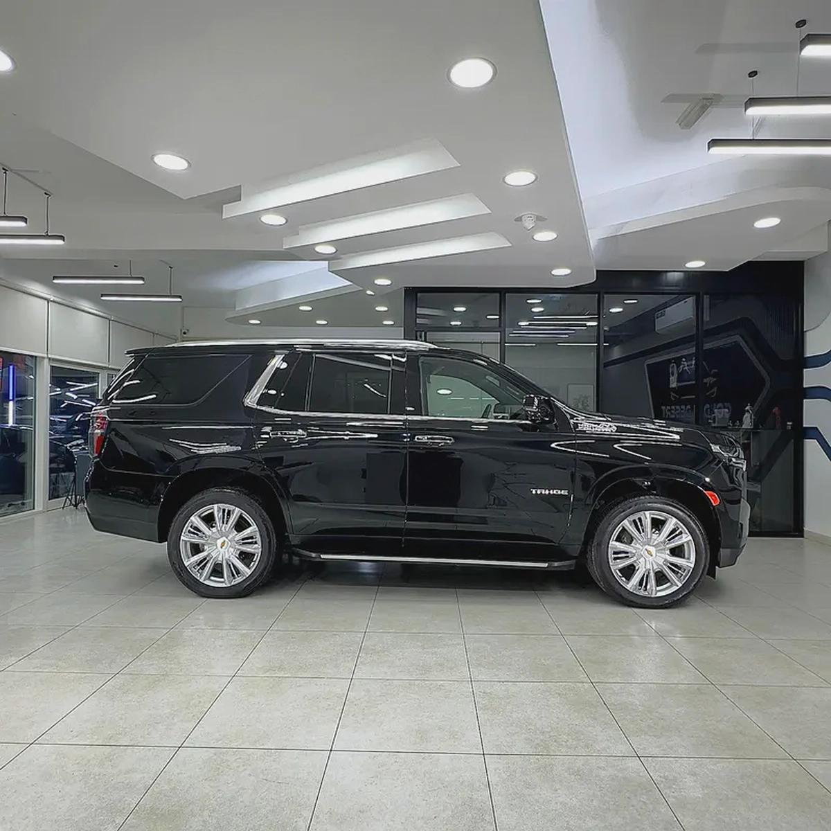 2024 Chevrolet Tahoe High Country- 3.0L V6 Diesel Turbo-2-2