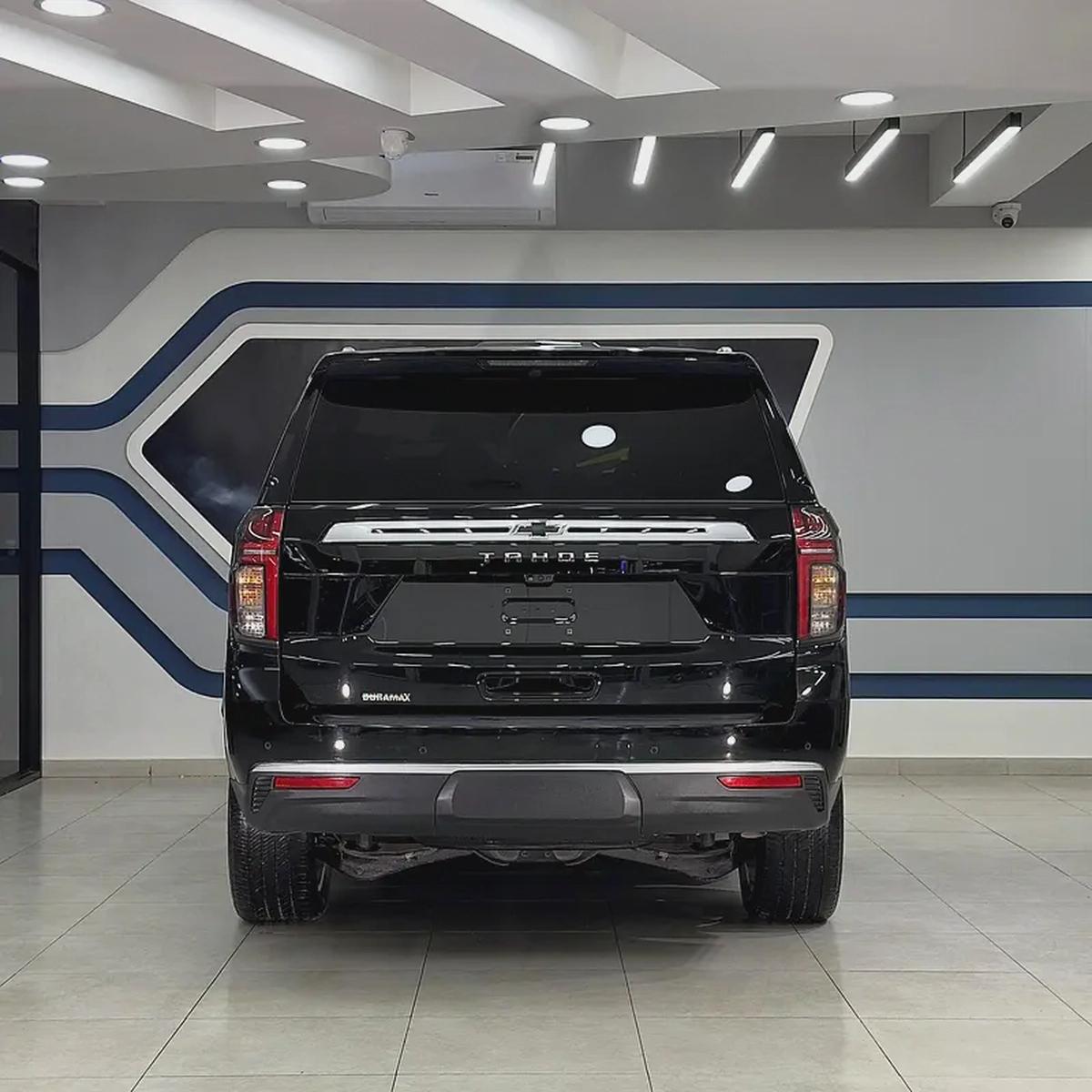 2024 Chevrolet Tahoe High Country- 3.0L V6 Diesel Turbo-4-4