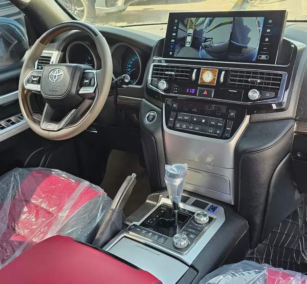 Toyota Land Cruiser VXR V8 4.6L Model 2008 Upgrade 2024