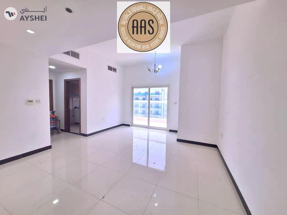 Spacious | 1bhk Apartment Available close kitchen for Rent 53k in warsan4 Dubai-0-0