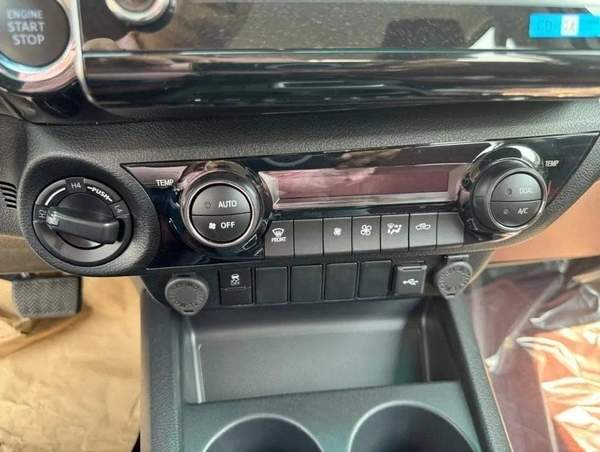 Toyota Hilux GLX FULL OPTION 2.7 AT