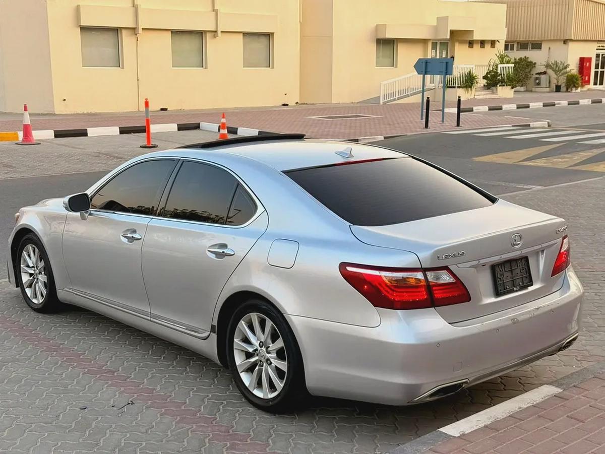 Lexus LS460 -2010 American Spec, Fully Loaded, in Excellent Condition.-4-4