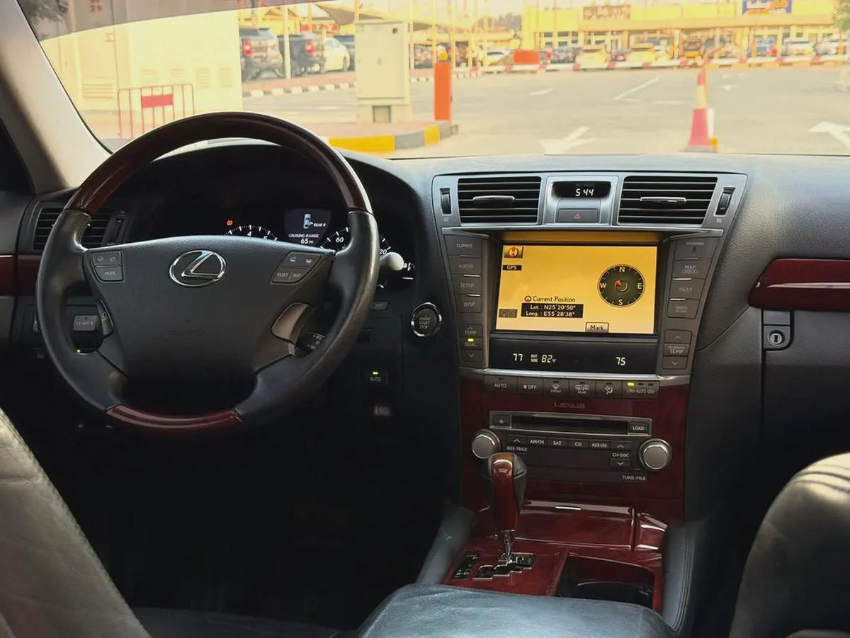 Lexus LS460 -2010 American Spec, Fully Loaded, in Excellent Condition.-7-7