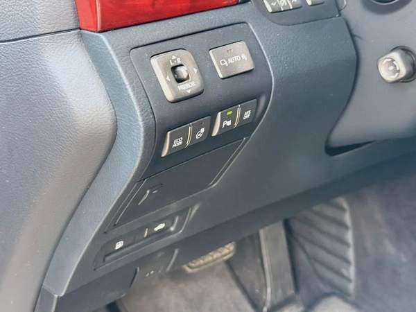 Lexus LS460 -2010 American Spec, Fully Loaded, in Excellent Condition.