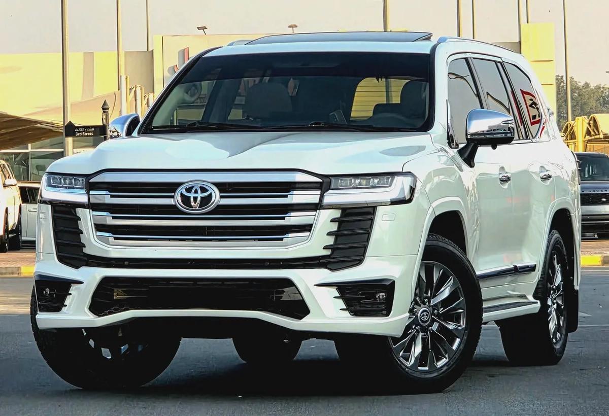 Toyota Land Cruiser GXR V8 Model 2014 Upgrade New Face-lift 2024 Full Options-1-1