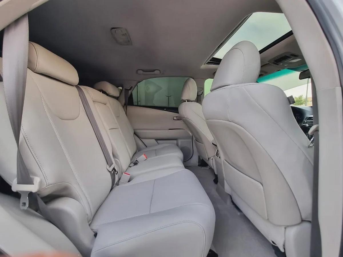 LEXUS RX350 2010 4X4 FULL OPTION IN EXCELLENT CONDITION-3-3