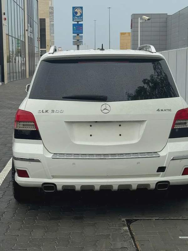 Mercedes-Benz GLK 300 4matic 2012 - GCC Specs - Well Maintained