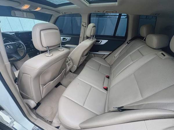 Mercedes-Benz GLK 300 4matic 2012 - GCC Specs - Well Maintained