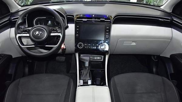Hyundai Tucson ( 2023 Model ) in White Color GCC Specs