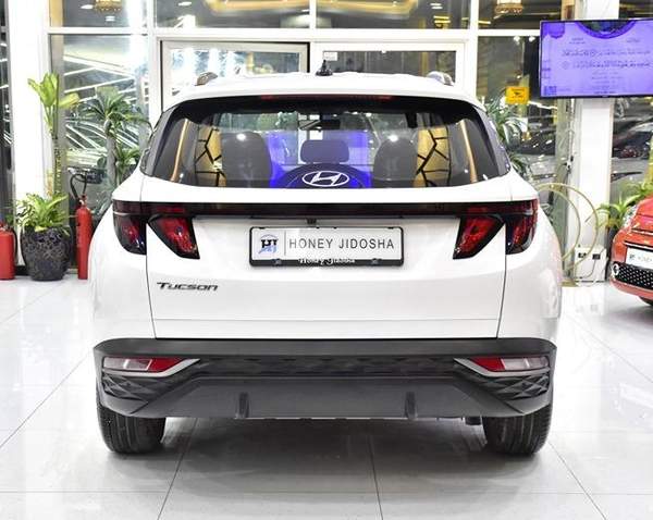Hyundai Tucson ( 2023 Model ) in White Color GCC Specs