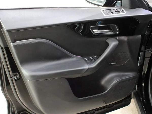 2019 - Jaguar F-Pace 25T V4 No accidents