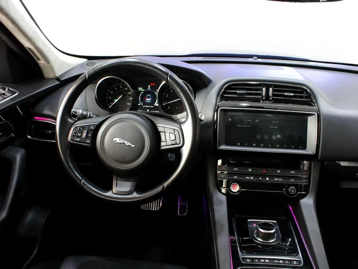 2019 - Jaguar F-Pace 25T V4 No accidents-14-14