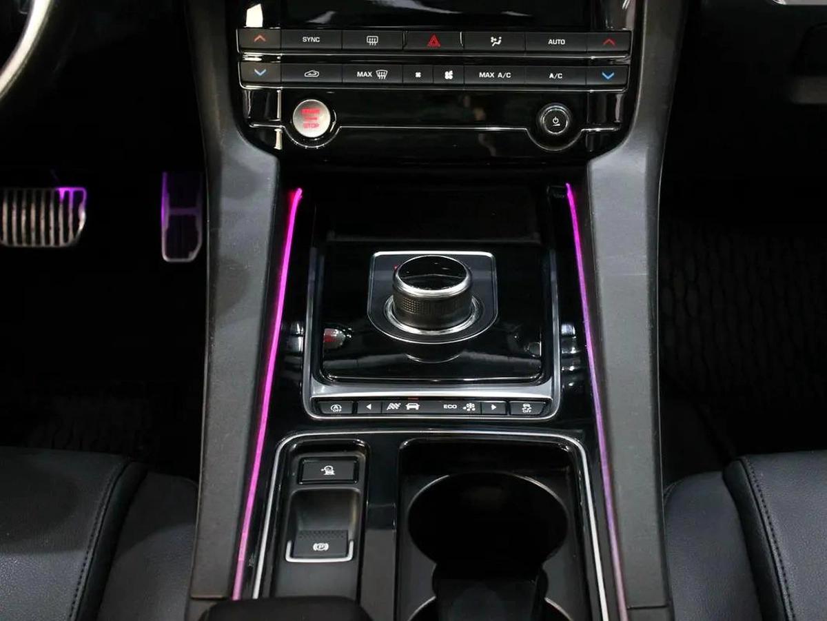 2019 - Jaguar F-Pace 25T V4 No accidents-17-17