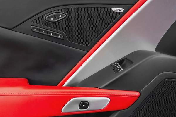 CASH ONLY: 189,000 AED | 2015 Chevrolet Corvette (C7) Stingray Convertible / Full Service History