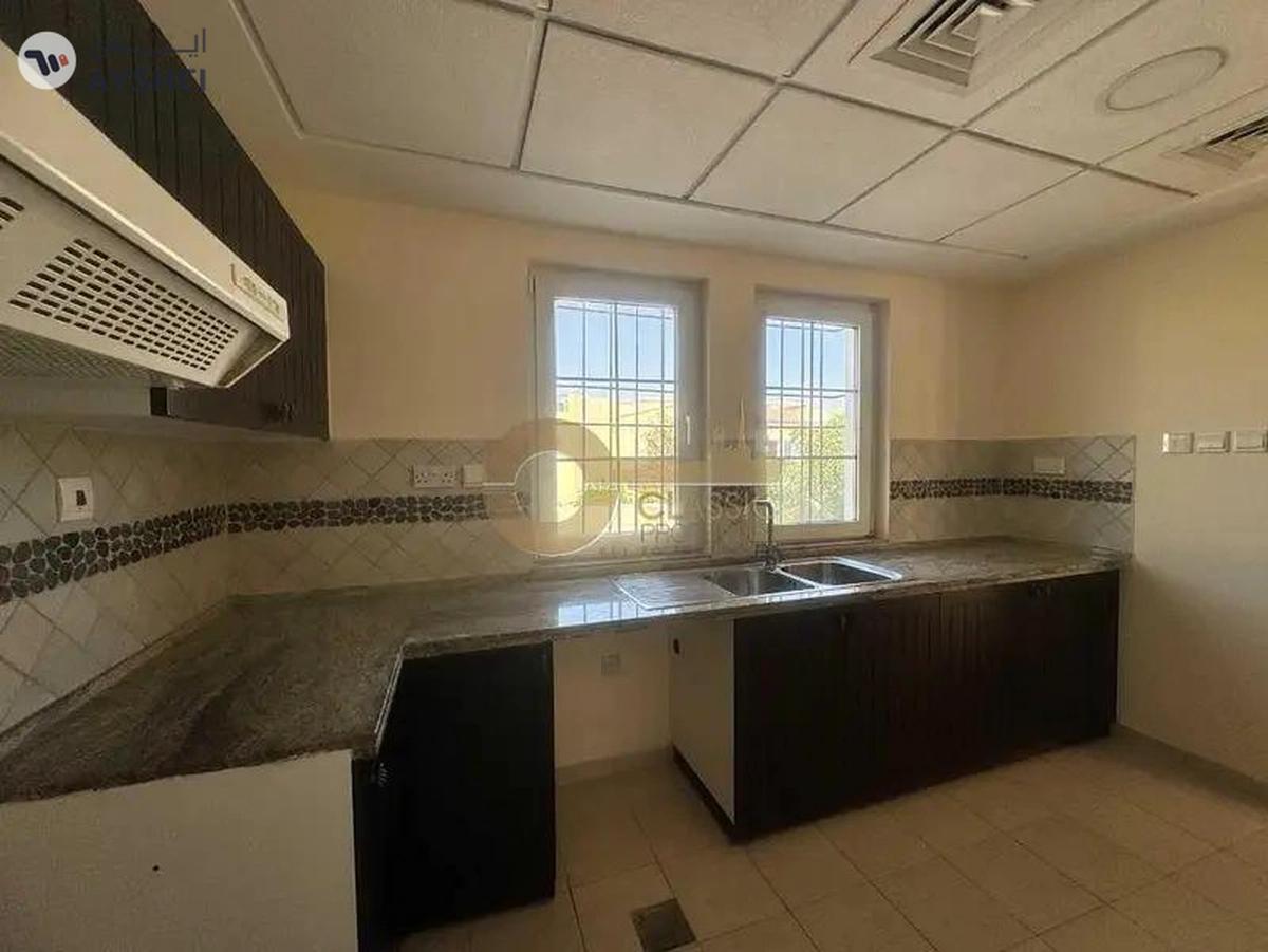 Prime Location| Gated Community| Expansive Layout-6-6