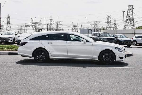 2013 - BENZ CLS63 AMG SHOOTING BRAKE - BRAND NEW CONDITION - ONLY 82,000 KM