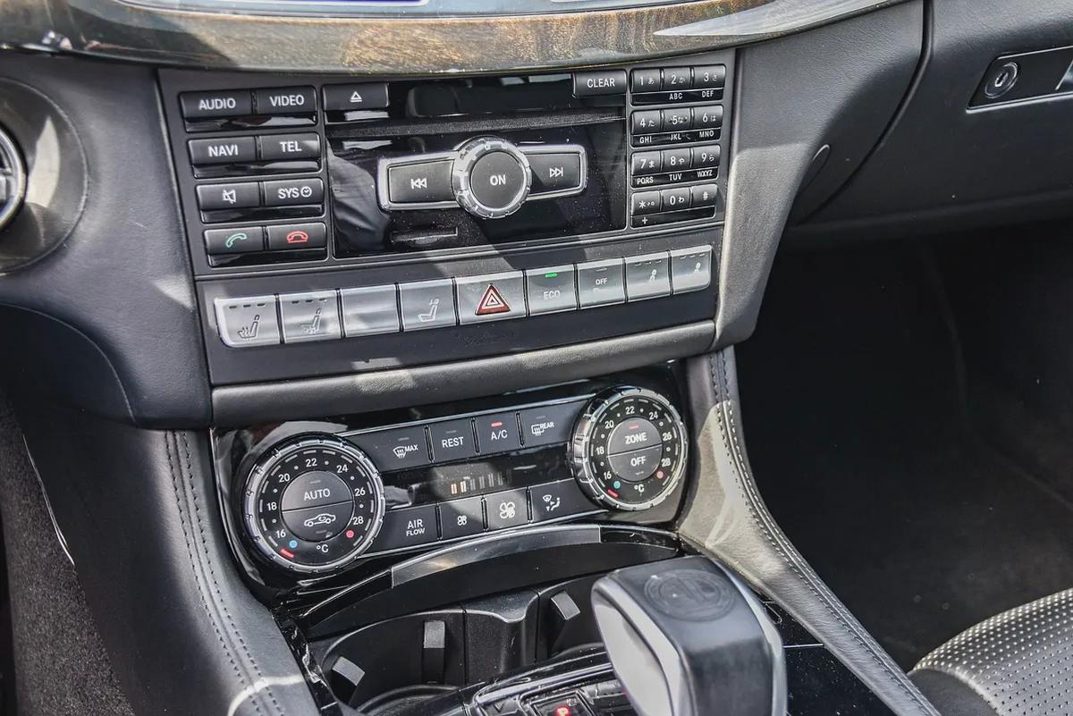 2013 - BENZ CLS63 AMG SHOOTING BRAKE - BRAND NEW CONDITION - ONLY 82,000 KM-12-12