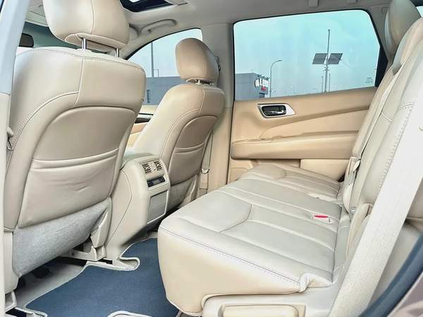 Nissan Pathfinder SV 2015 - GCC Specs - Well Maintained