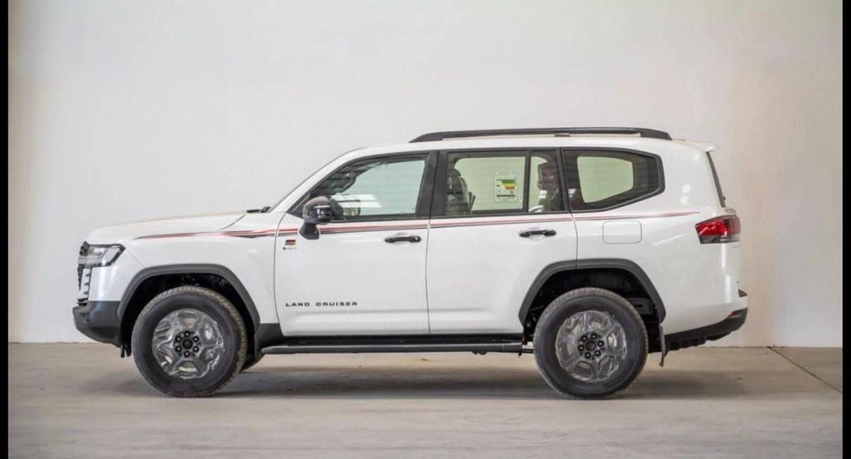 Toyota Land Cruiser LAND CRUISER GR SPORT 3.3L DIESEL 2026-3-3
