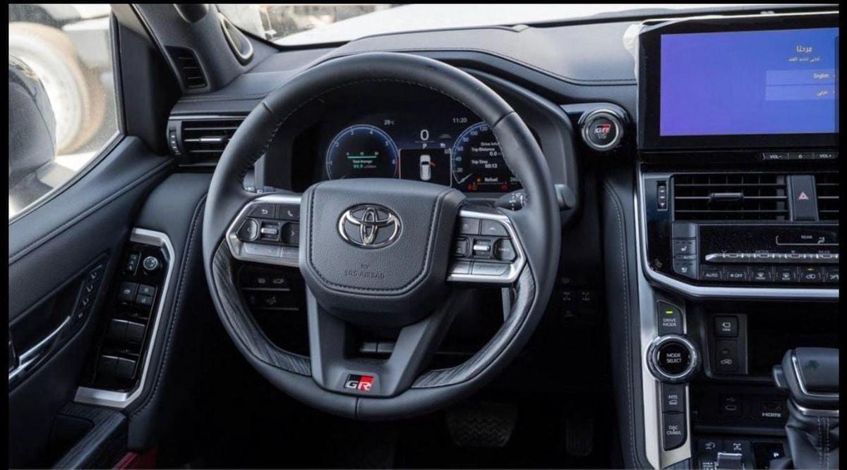 Toyota Land Cruiser LAND CRUISER GR SPORT 3.3L DIESEL 2026-6-6