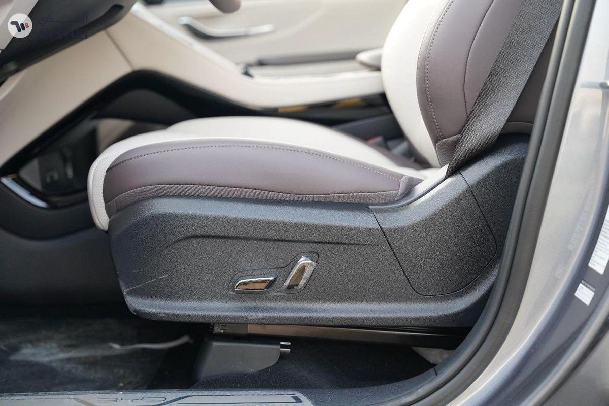 BYD Song Plus 2025 BYD Song Plus Smart Driving Edition 605km Flagship Silver 0Km-18-18