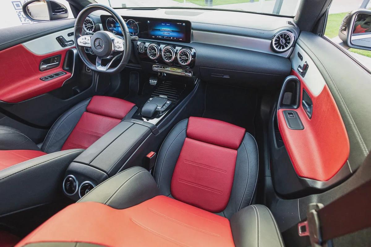 Mercedes-Benz CLA 250-10-10