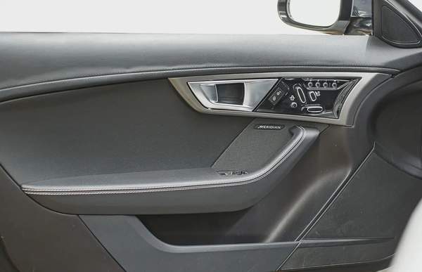 AED 1841 PM | JAGUAR F TYPE S CONVERTIBLE 2015 | PRISTINE CONDITION | 1 YEAR WARRANTY | GCC