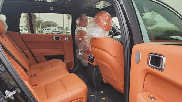 Li Auto L7 Ultra (Black Orange)