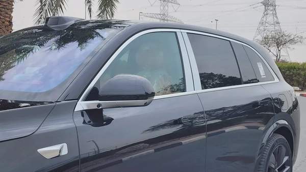 Li Auto L7 Ultra (Black Orange)
