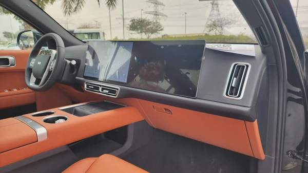 Li Auto L7 Ultra (Black Orange)