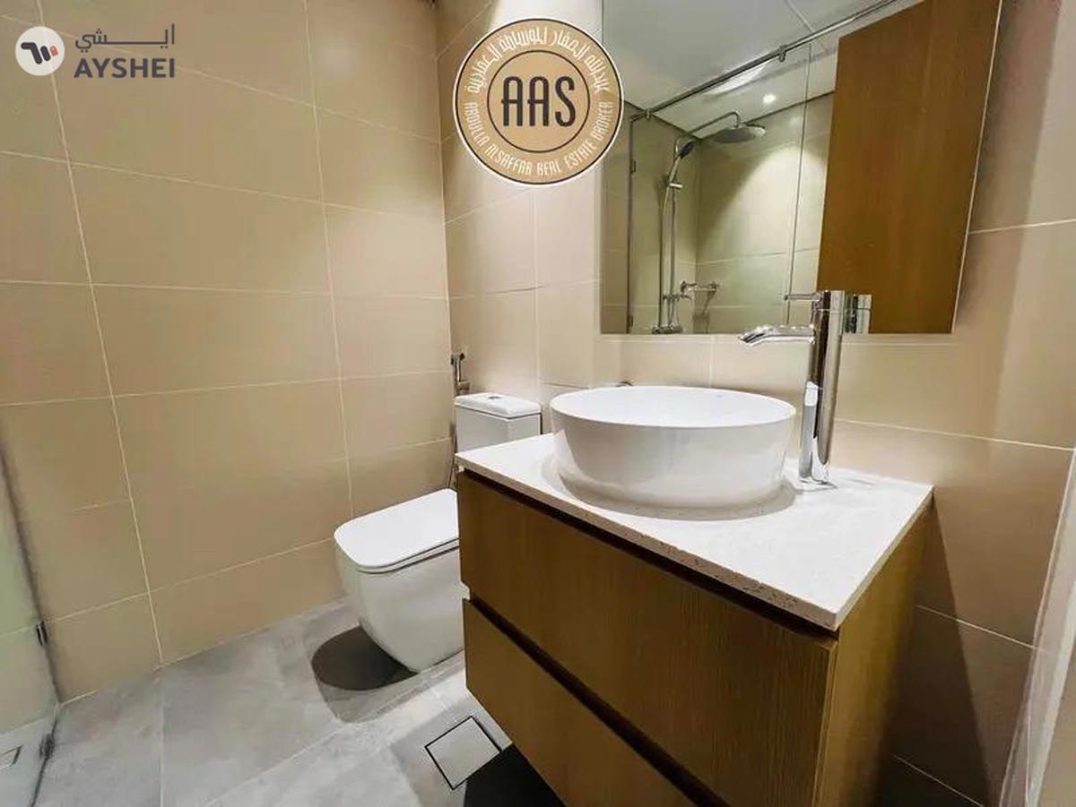 Luxury Living ☆ Green Lush Community ☆ 1 Month Free ☆ Ready to Move Spacious 2Bedrooms Unit-5-5