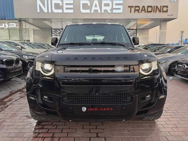 2025. Defender V8. P525.