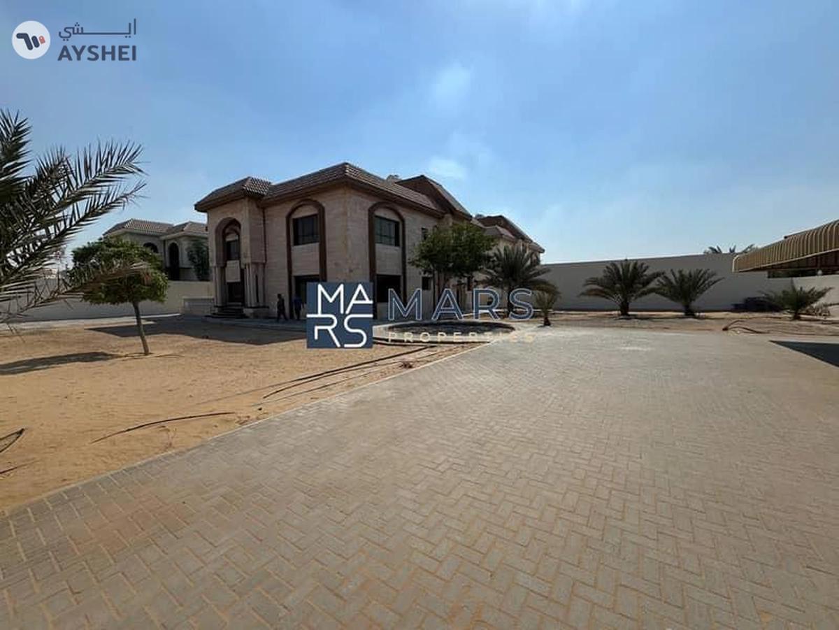 π Luxurious 6-Bedroom Villa with Private Garden in Al Juraina-0-landscape