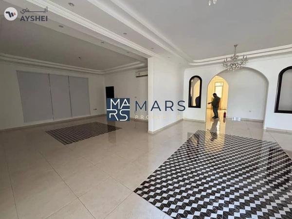 🌟 Luxurious 6-Bedroom Villa with Private Garden in Al Juraina
