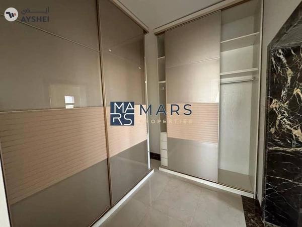 🌟 Luxurious 6-Bedroom Villa with Private Garden in Al Juraina