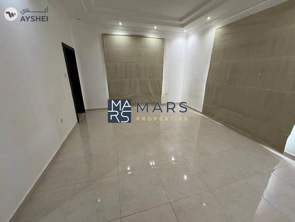 🌟 Luxurious 6-Bedroom Villa with Private Garden in Al Juraina