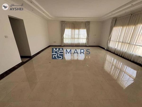 🌟 Luxurious 6-Bedroom Villa with Private Garden in Al Juraina