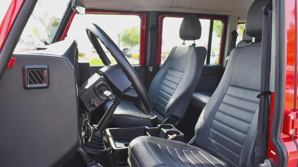 2016 Land Rover Defender 130 Soft Top (Red)-8-8