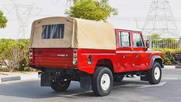 2016 Land Rover Defender 130 Soft Top (Red)