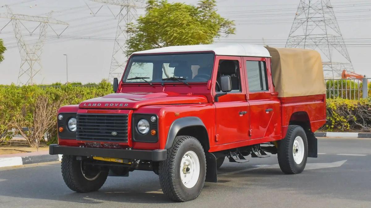 2016 Land Rover Defender 130 Soft Top (Red)-10-10