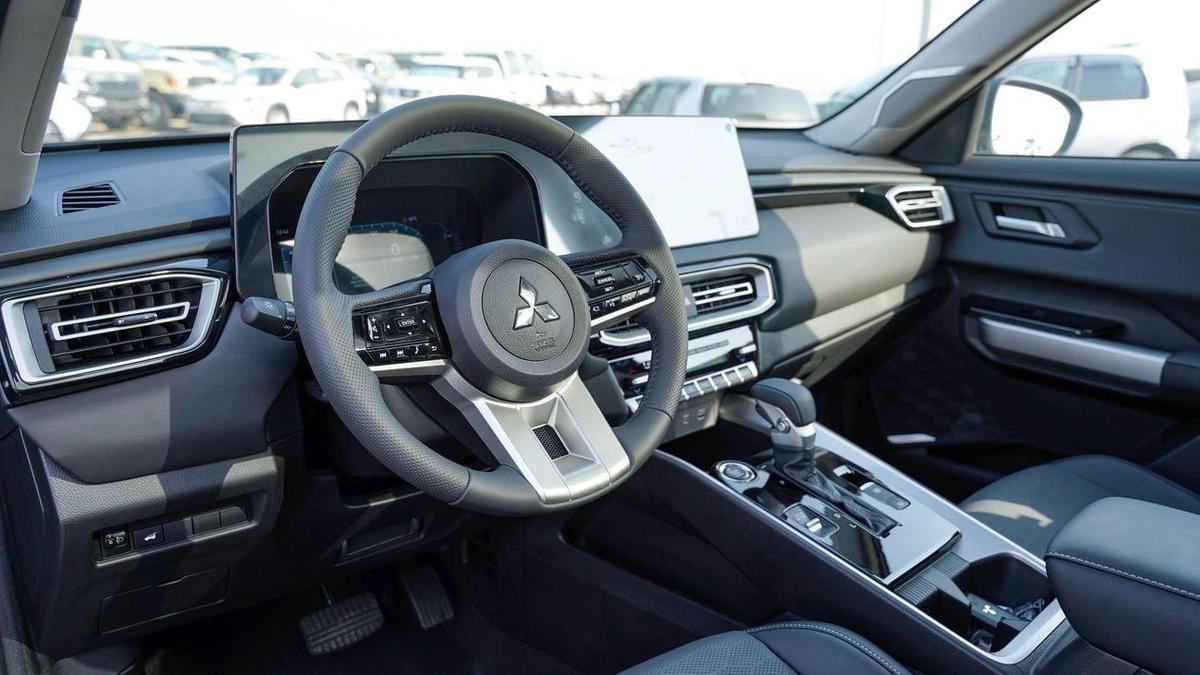 Mitsubishi Destinator Brand New 2026 Mitsubishi Destinator Premium (N-DEST-PREM-P-26) 1.5L 7-Seater SUV GCC – Export Only-3-3