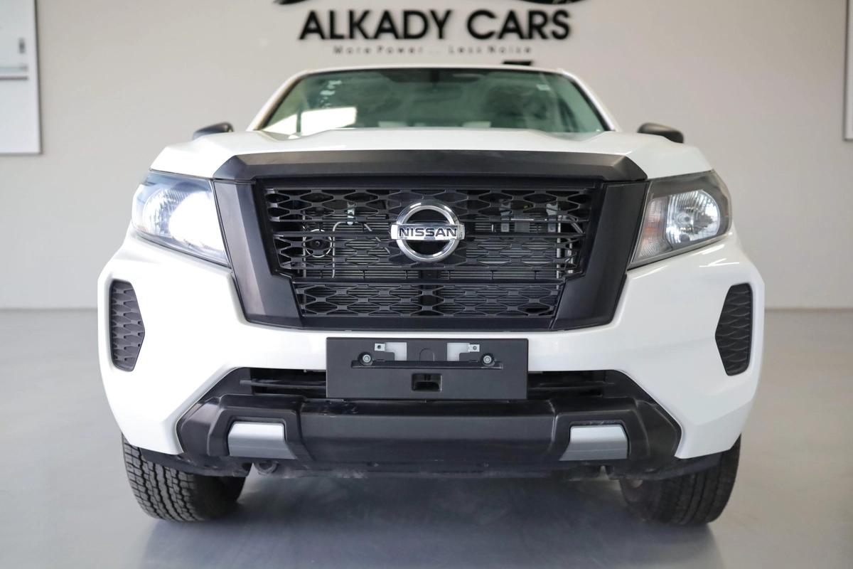 NISSAN NAVARA 2.5 PETROL SE 4X2 MT DC PLUS-14-14