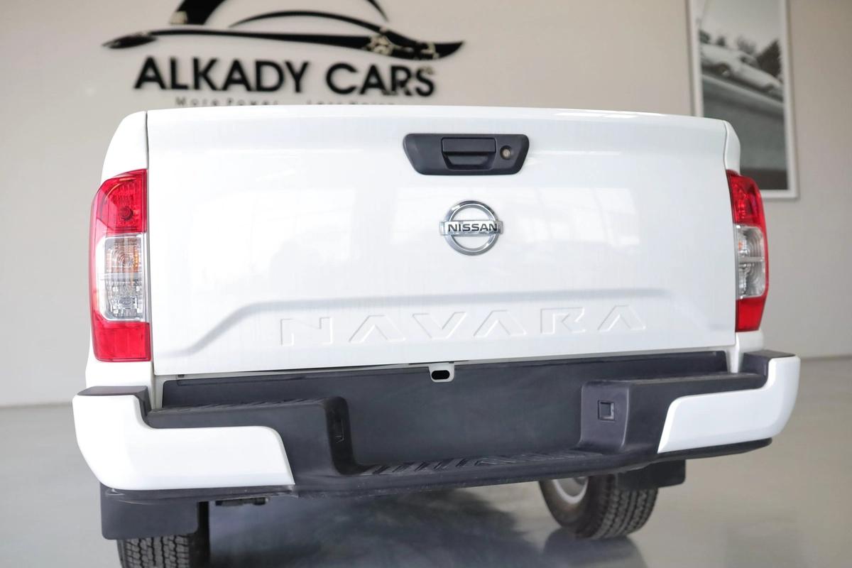 NISSAN NAVARA 2.5 PETROL SE 4X2 MT DC PLUS-13-13