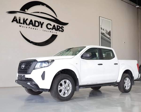 NISSAN NAVARA 2.5 PETROL SE 4X2 MT DC PLUS
