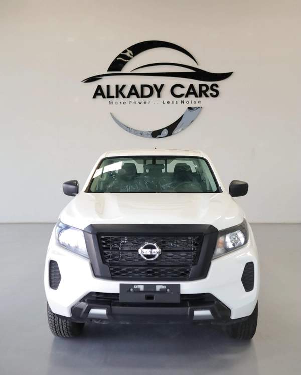 NISSAN NAVARA 2.5 PETROL SE 4X2 MT DC PLUS
