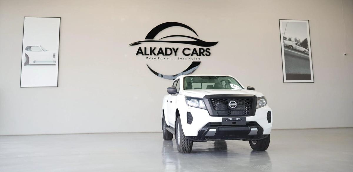 NISSAN NAVARA 2.5 PETROL SE 4X2 MT DC PLUS-9-9