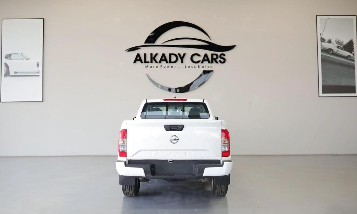 NISSAN NAVARA 2.5 PETROL SE 4X2 MT DC PLUS-7-7