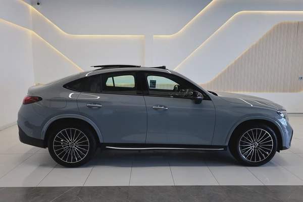 MERCEDES-BENZ -GLC COUPE -GLC200-4MATIC-0KM-2026-GCC SPECS-UNDER WARRANTY (Available 3 colors)