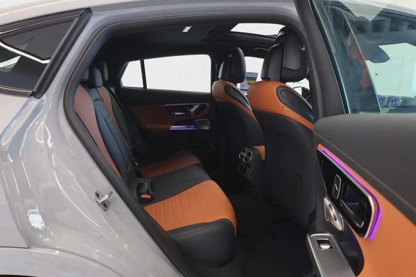 MERCEDES-BENZ -GLC COUPE -GLC200-4MATIC-0KM-2026-GCC SPECS-UNDER WARRANTY (Available 3 colors)