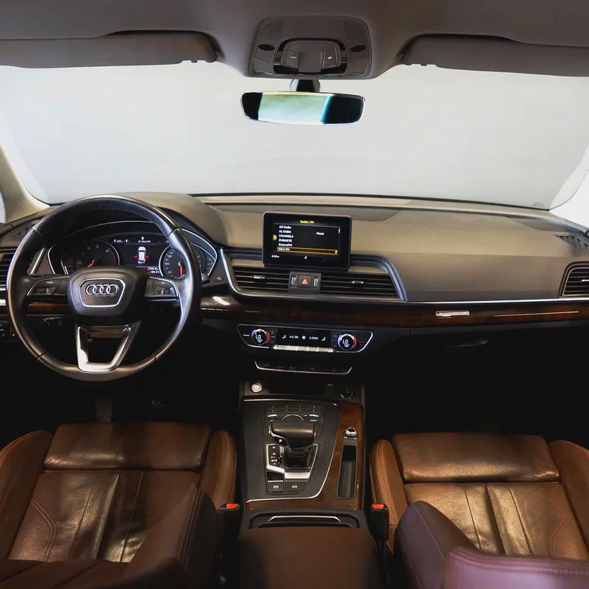 AED 1,628 pm • 0% Downpayment • Audi Q5 • 1 Year Warranty-10-10
